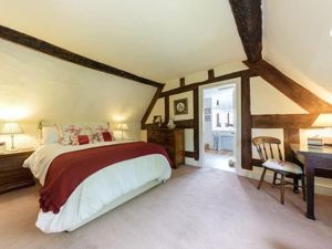 Bedroom- click for photo gallery